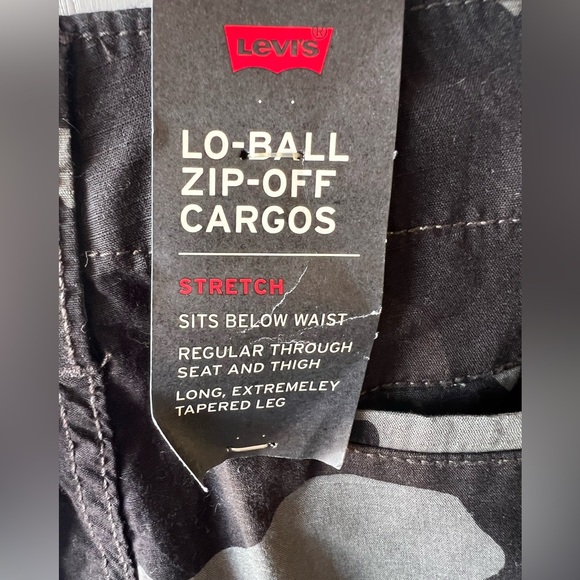 Levi’s Premium Urban Camouflage Cargo Convertible Pants 32 Camouflage NWT - Picture 4 of 6
